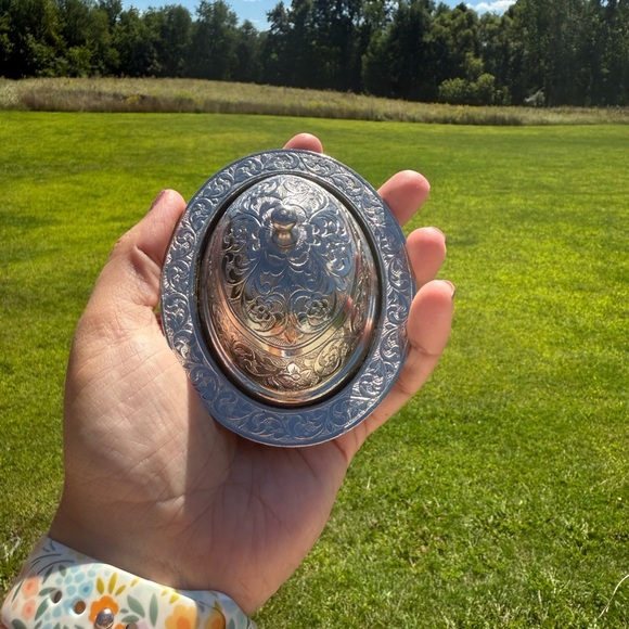 Gorgeous tin Turkish trinket dish with lid - Picture 3 of 7